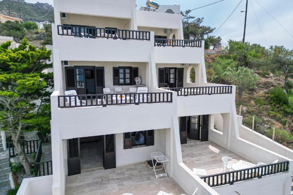 Pelagos Seafront Accommodation - George Myrties Exterior photo