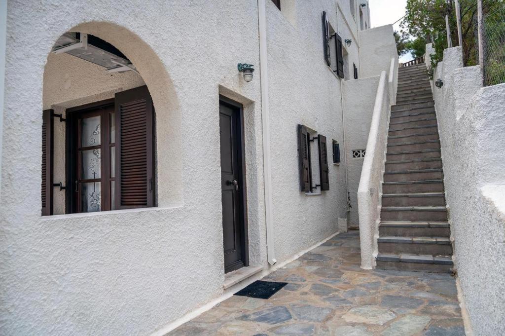 Pelagos Seafront Accommodation - George Myrties Exterior photo